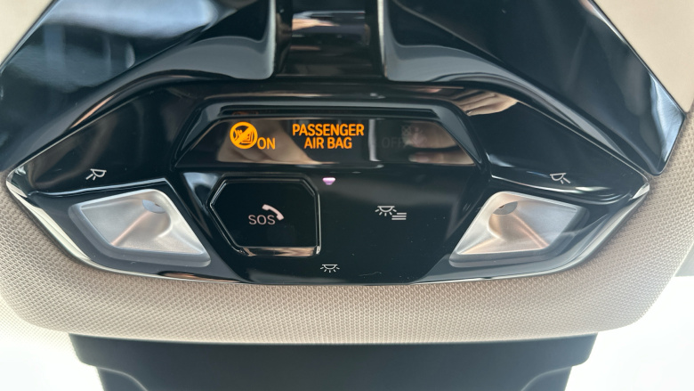 BMW 2 Series 225e xDrive Luxury 5dr DCT Hatchback